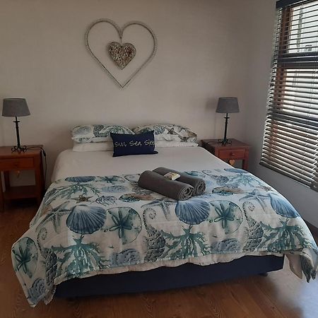 Arbeidsgenot Beach House Villa Hermanus Room photo