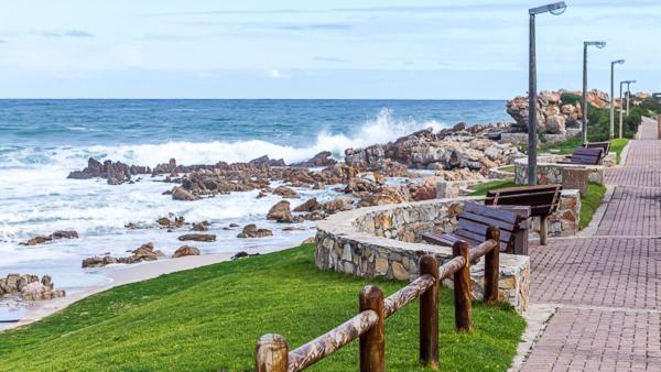 Arbeidsgenot Beach House Villa Hermanus Exterior photo