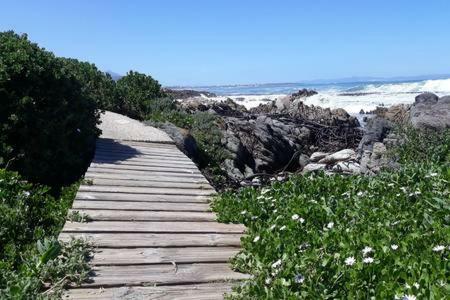 Arbeidsgenot Beach House Villa Hermanus Exterior photo